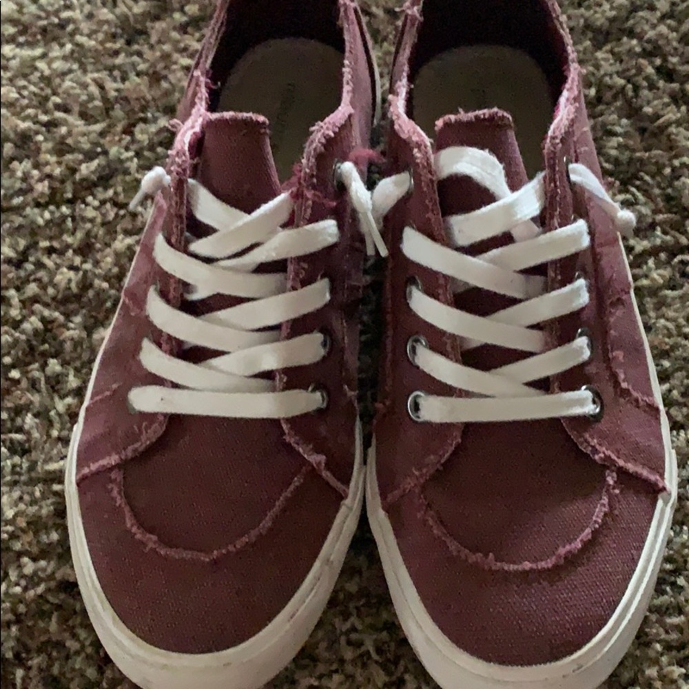 Maurices distressed canvas shoes